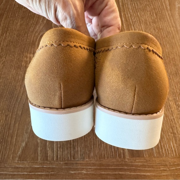 NEW camel colored NYDJ Okoa bow loafers 8.5M - Picture 7 of 12